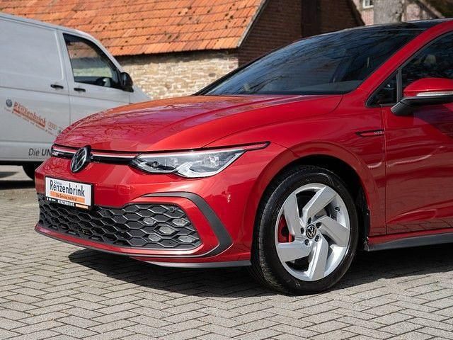 Gebraucht VW Golf VIII GTI 245 PS (180 kW) 2022 Kings red metallic (metallic) Limousine