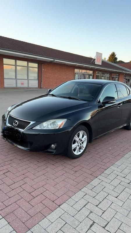Schwarz Gebraucht 2010 Lexus IS220d Limousine | 8.500 € (Teuer) - Bild 1/3