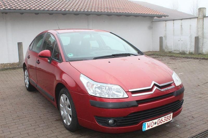 Gebraucht Citroën C4 Style 109 PS (80 kW) 2006 Rot Limousine