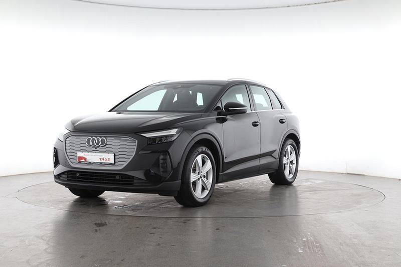 Mythosschwarz Gebraucht 2024 Audi Q4 Sportback e-tron Ambiente SUV | 42.725 € - Bild 1/4