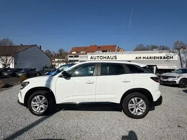 Gebraucht Renault Austral Evolution 158 PS (116 kW) 2024 Weiß SUV