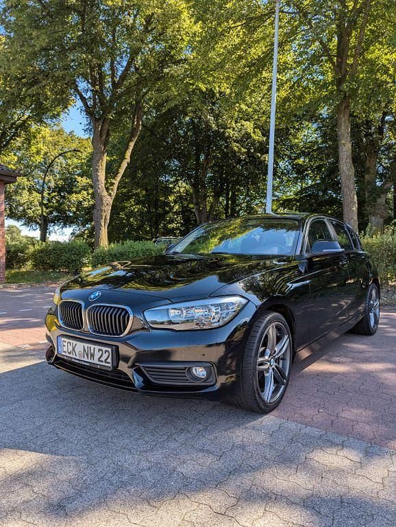 Schwarz Gebraucht 2015 BMW 116 Kleinwagen | 10.200 € (Fairer Preis) - Bild 1/4