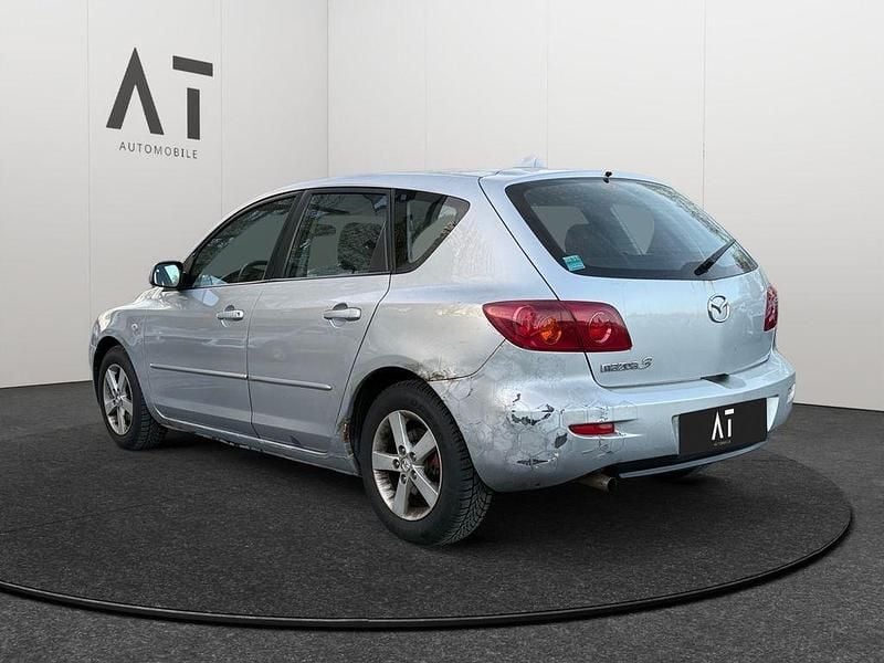 Usado Mazda 3 Comfort 105 HP (77 kW) 2005 Prateado Sedan