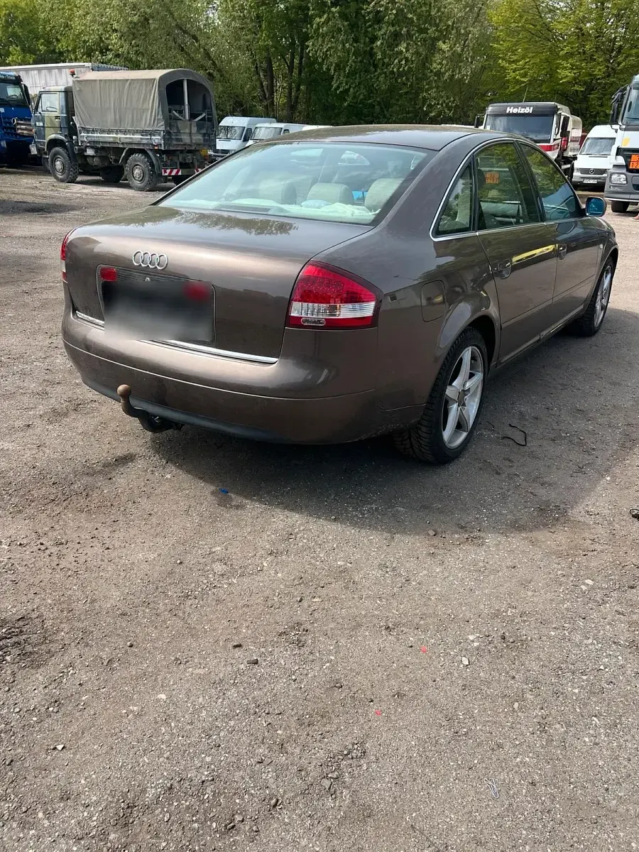 Używany Audi A6 125 KM (91 kW) 1998 Szary Sedan/Limuzyna