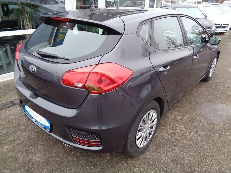 Gebraucht Kia Ceed Attract 99 PS (72 kW) 2018 Grau Kleinwagen