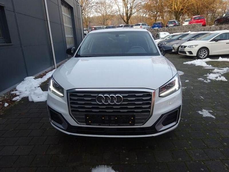 Gebraucht Audi Q2 Sport 116 PS (85 kW) 2018 Weiß SUV