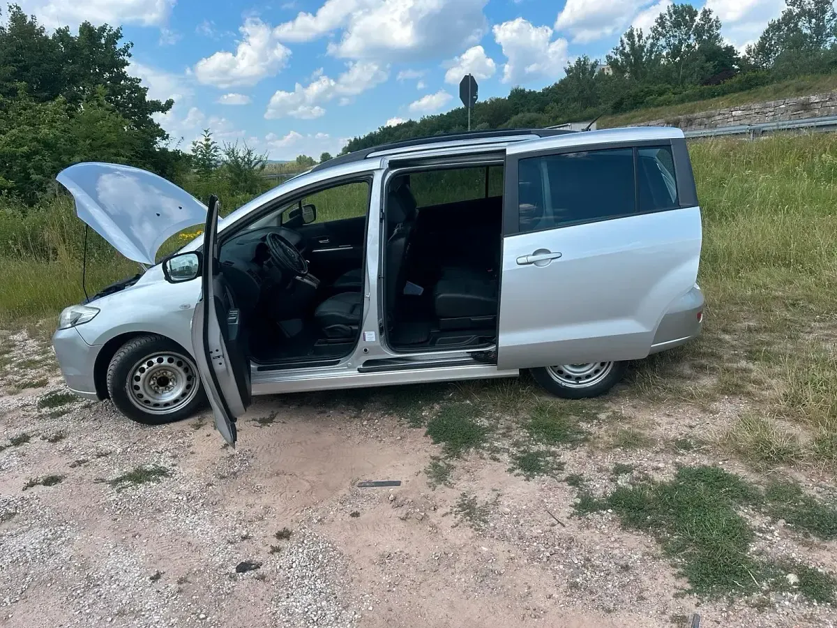 Gebraucht Mazda 5 144 PS (105 kW) 2010 Silber Van / Kleinbus