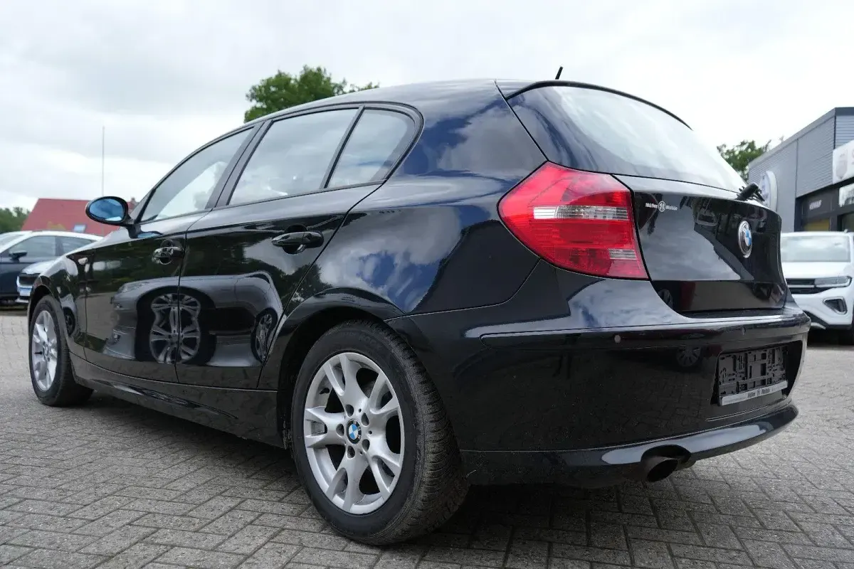 Gebraucht BMW 116 116 PS (85 kW) 2007 Schwarz Kleinwagen