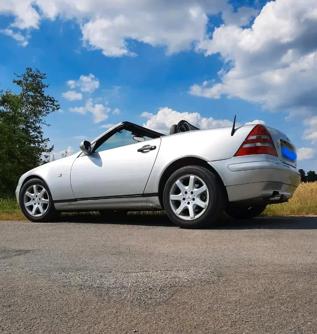 Gebraucht Mercedes SLK200 136 PS (100 kW) 1999 Silber Cabrio