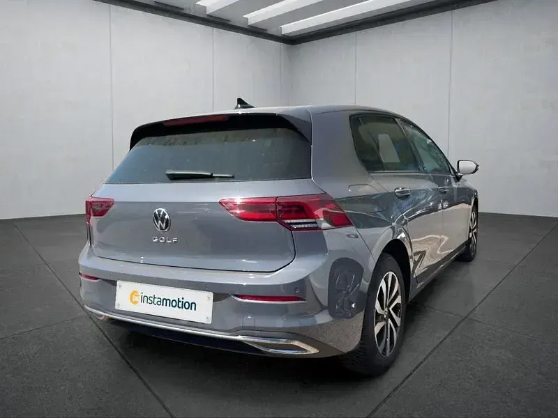 Gebraucht VW Golf VIII 150 PS (110 kW) 2022 Grau Kleinwagen