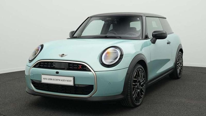 Grün Gebraucht 2024 Mini Cooper S Favoured Kleinwagen | 29.908 € (Fairer Preis) - Bild 1/4