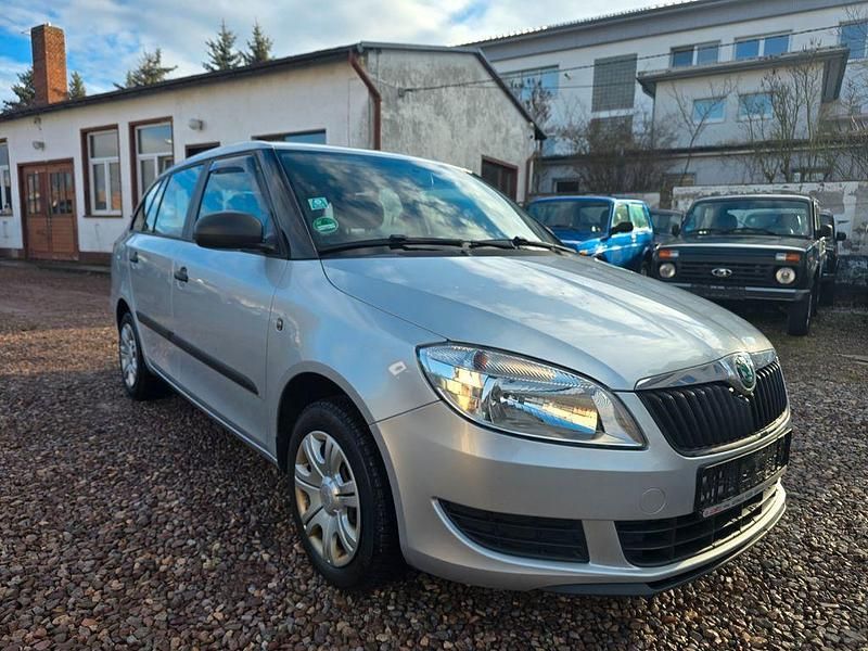 Silber Gebraucht 2012 Skoda Fabia Active Kombi | 4.000 € (Superpreis) - Bild 1/4