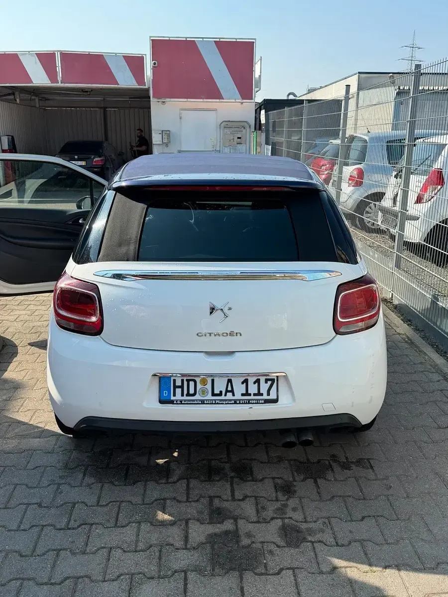 Gebraucht Citroën DS3 Cabriolet 156 PS (114 kW) 2013 Weiß Cabrio