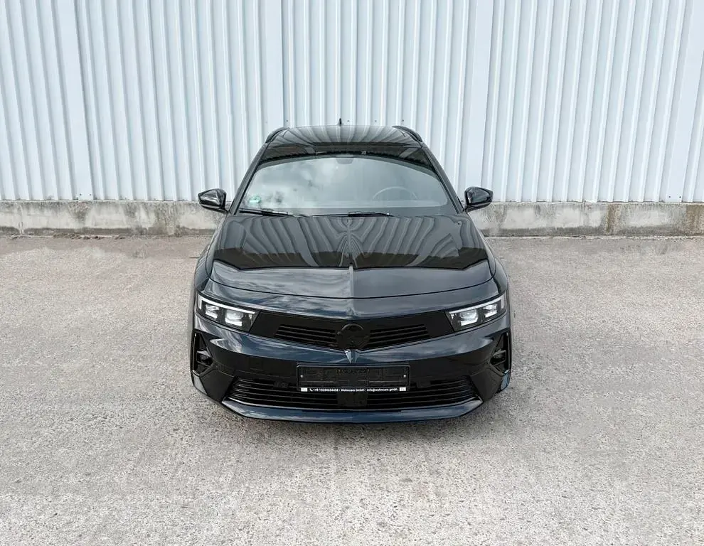 Gebraucht Opel Astra 131 PS (96 kW) 2024 Schwarz Kleinwagen