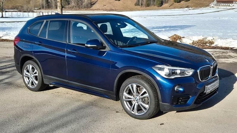 Blau Gebraucht 2018 BMW X1 Sport Line SUV | 19.700 € (Guter Preis) - Bild 1/4