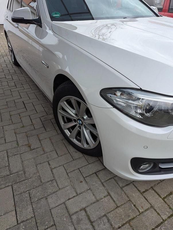 Gebraucht BMW 520 190 PS (139 kW) 2016 Weiß Kombi