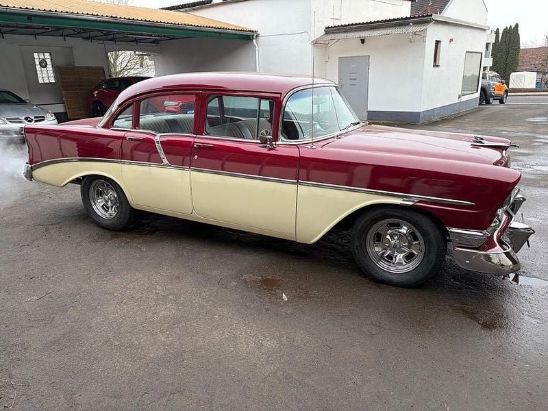 Gebraucht Chevrolet Bel Air 205 PS (150 kW) 1956 Rot Limousine