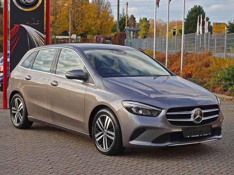 Gebraucht Mercedes B220 Progressive 190 PS (139 kW) 2020 Grau Van / Kleinbus