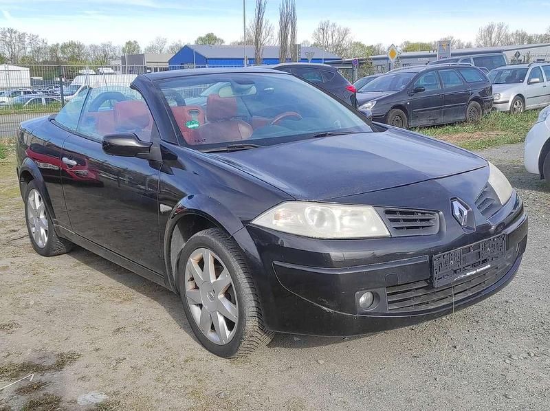 Gebraucht Renault Mégane Cabriolet Dynamique 135 PS (99 kW) 2006 Perlmuttschwarz Cabrio