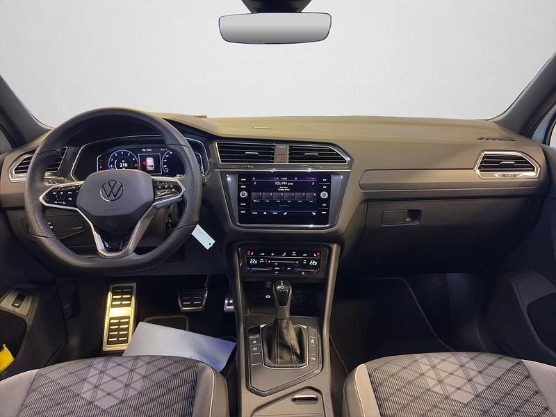 Gebraucht VW Tiguan R-line 150 PS (110 kW) 2023 Pure white SUV