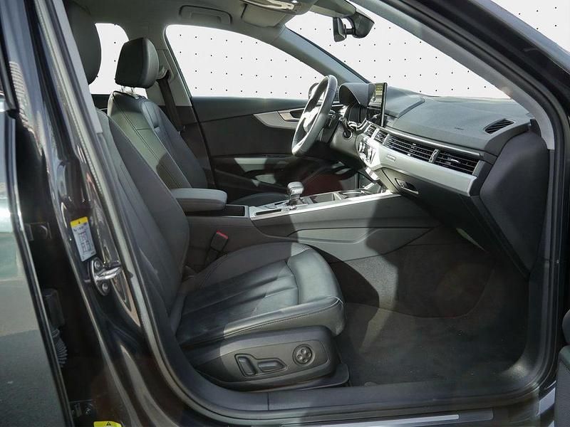 Gebraucht Audi A4 Advanced 204 PS (150 kW) 2023 Manhattangrau metallic Kombi
