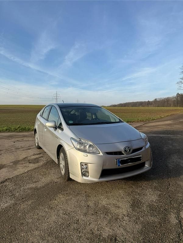 Silber Gebraucht 2010 Toyota Prius Limousine | 8.100 € (Fairer Preis) - Bild 1/4