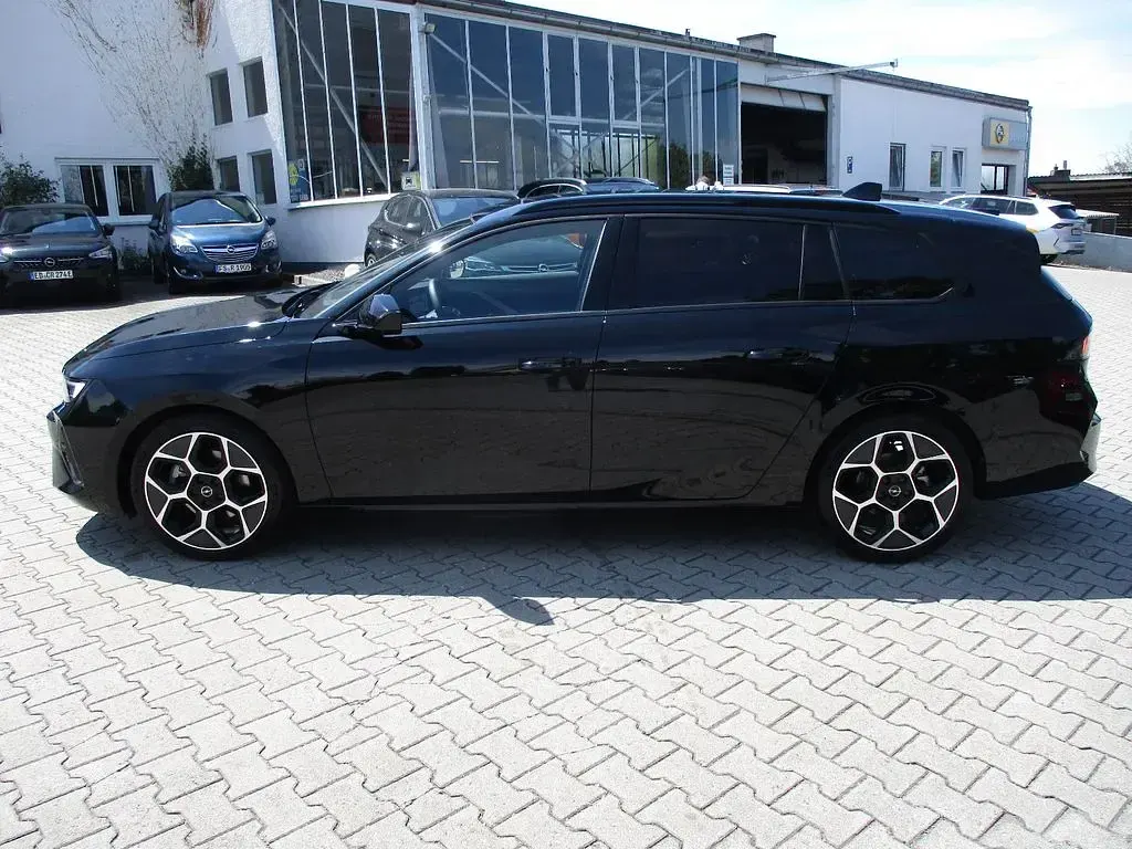Gebraucht Opel Astra 131 PS (96 kW) 2025 Schwarz perla nera Kleinwagen