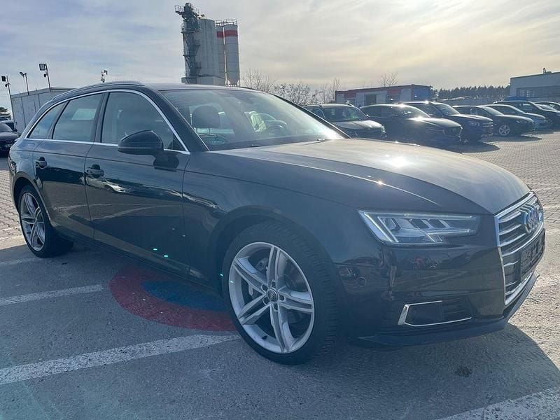 Gebraucht Audi A4 Sport 218 PS (160 kW) 2017 Schwarz Kombi
