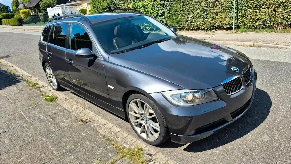 Gebraucht BMW 325 218 PS (160 kW) 2005 Kombi