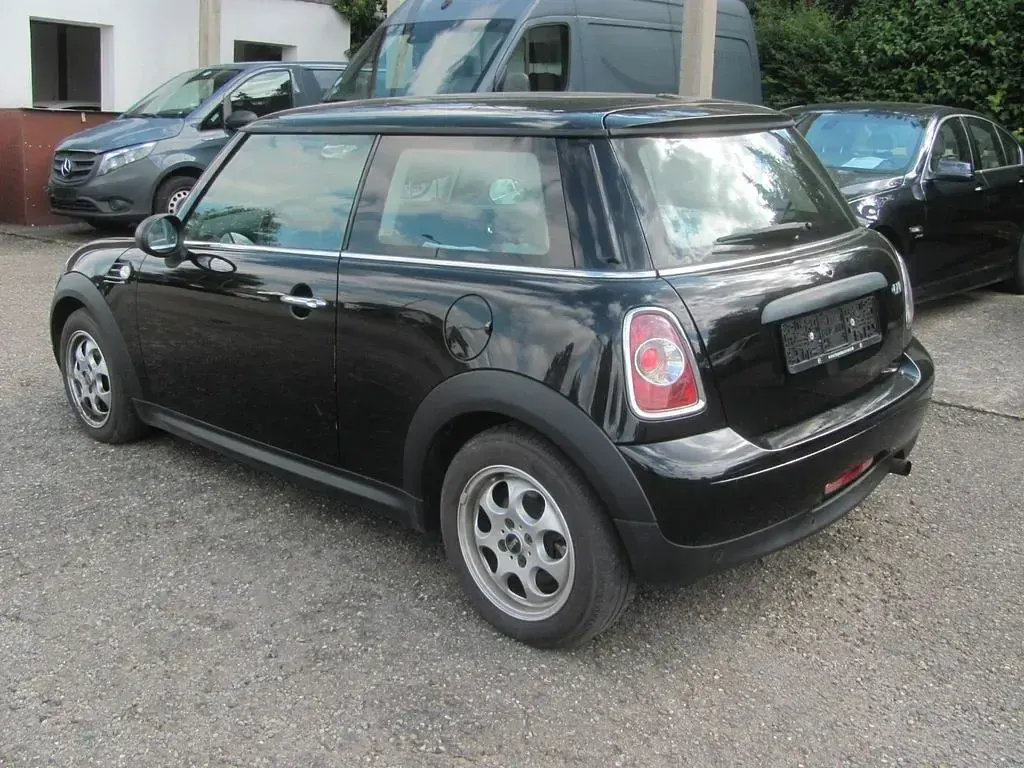 Gebraucht Mini ONE 98 PS (72 kW) 2012 Schwarz Kleinwagen