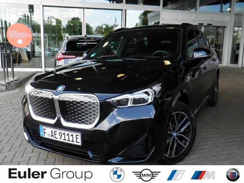 Schwarz Gebraucht 2025 BMW iX1 Performance SUV | 44.150 € (Fairer Preis) - Bild 1/3