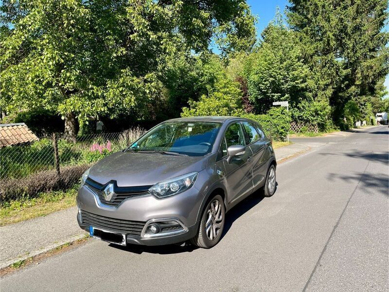 Grau Gebraucht 2014 Renault Captur Dynamique SUV | 9.900 € (Fairer Preis) - Bild 1/4