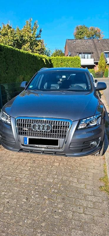 Grau Gebraucht 2012 Audi Q5 S-Line SUV | 12.000 € (Superpreis) - Bild 1/4