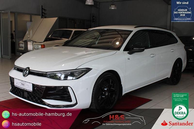 Pure white Gebraucht 2024 VW Passat R-line Kombi | 42.900 € (Etwas zu teuer) - Bild 1/4