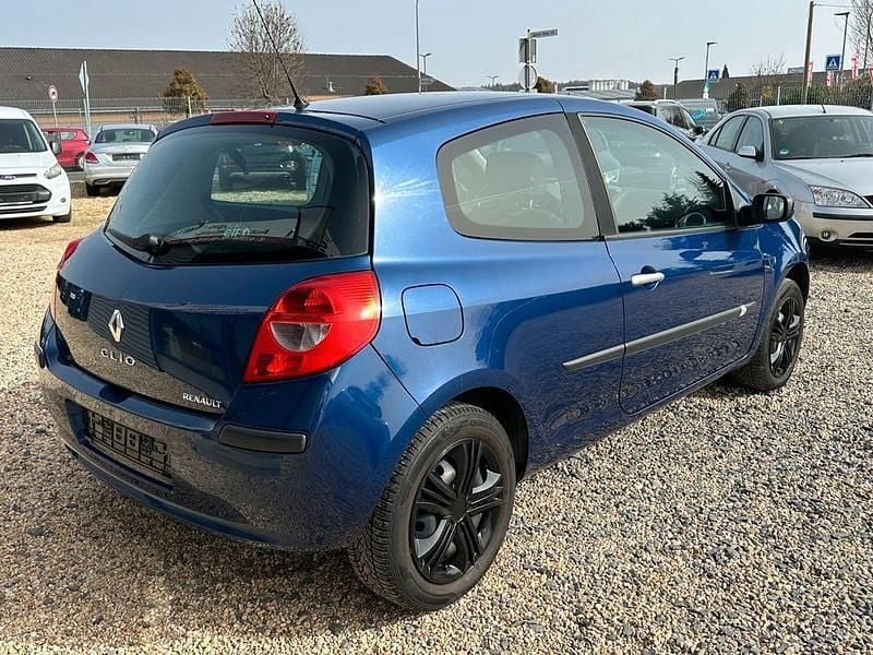 Gebraucht Renault Clio III Dynamique 88 PS (64 kW) 2007 Blau Limousine