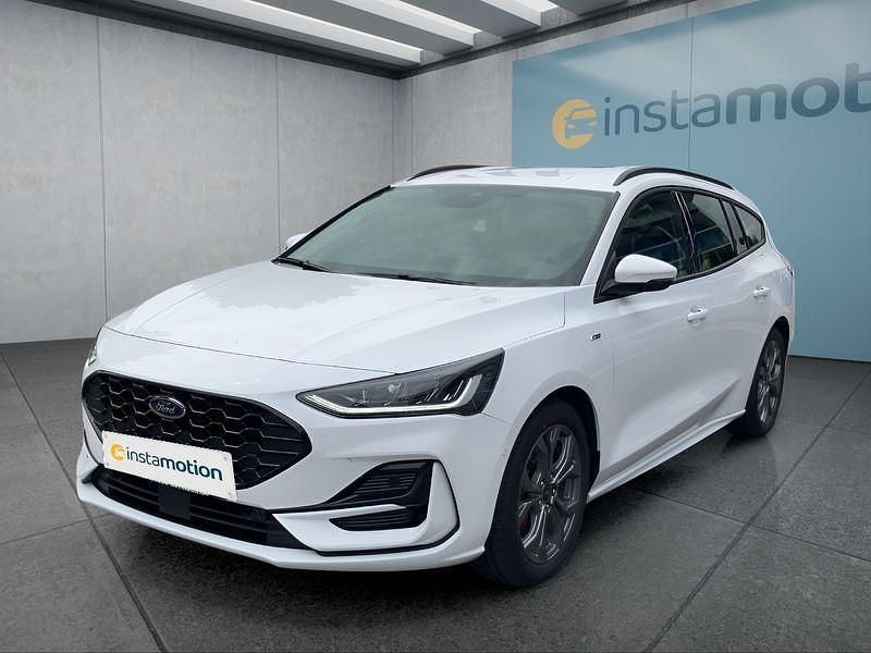 Weiß Gebraucht 2024 Ford Focus Kombi | 33.549 € - Bild 1/4