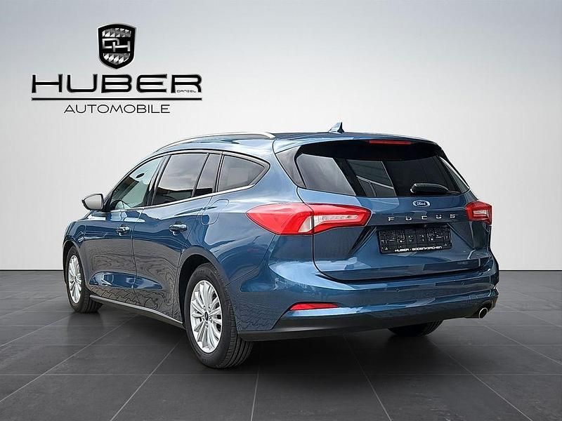 Używany Ford Focus Titanium 120 KM (88 kW) 2018 Niebieski Kombi