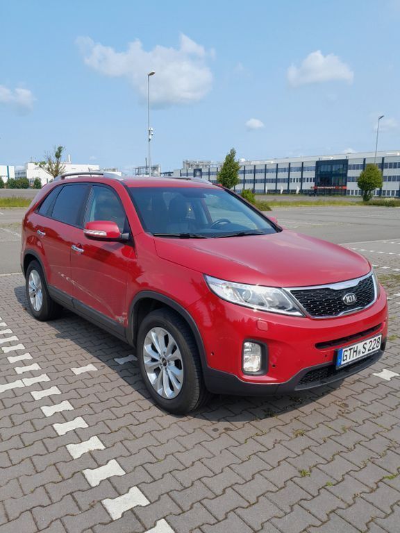 Rot Gebraucht 2013 Kia Sorento Spirit SUV | 9.000 € (Fairer Preis) - Bild 1/4