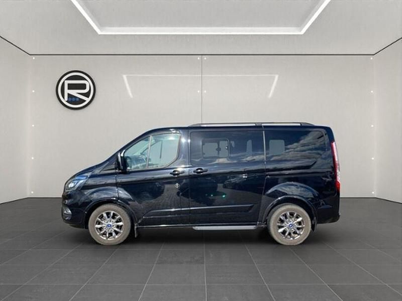 Gebraucht Ford Tourneo Titanium 185 PS (136 kW) 2021 Schwarz Van / Kleinbus