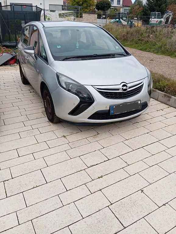 Silber Gebraucht 2012 Opel Zafira Tourer Selection Van / Kleinbus | 3.700 € (Teuer) - Bild 1/4