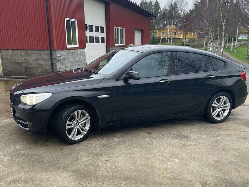 Schwarz Gebraucht 2013 BMW 530 Gran Turismo Limousine | 15.890 € (Fairer Preis) - Bild 1/4