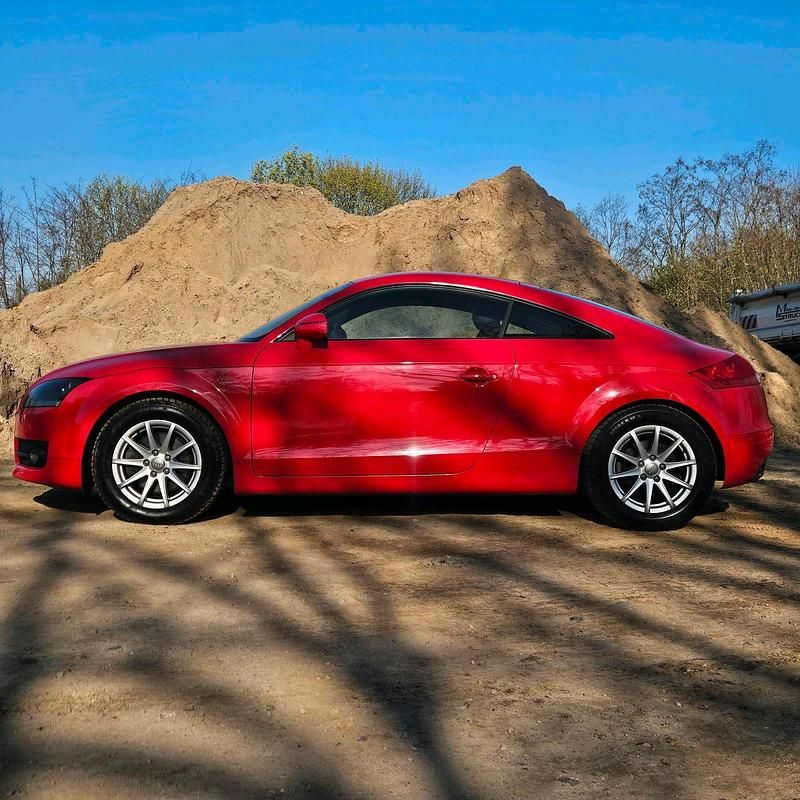 Second-hand Audi TT 200 CP (147 kW) 2008 Roșu Coupe