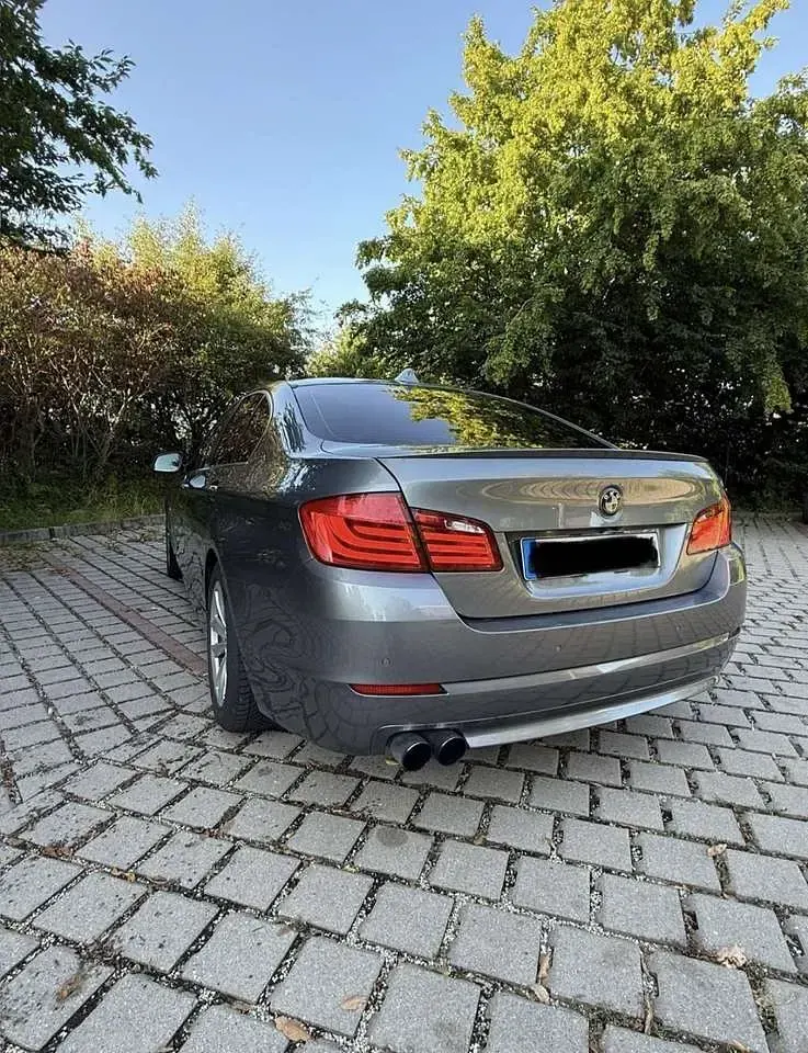 Gebraucht BMW 523 Sport Line 204 PS (150 kW) 2011 Limousine