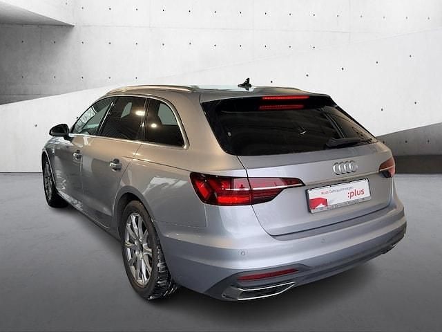 Gebraucht Audi A4 Ambiente 204 PS (150 kW) 2023 Florettsilber metallic Kombi