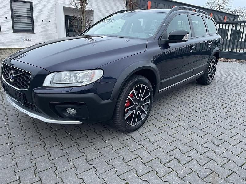 Gebraucht Volvo XC70 Linje Svart 220 PS (161 kW) 2016 Blau Kombi