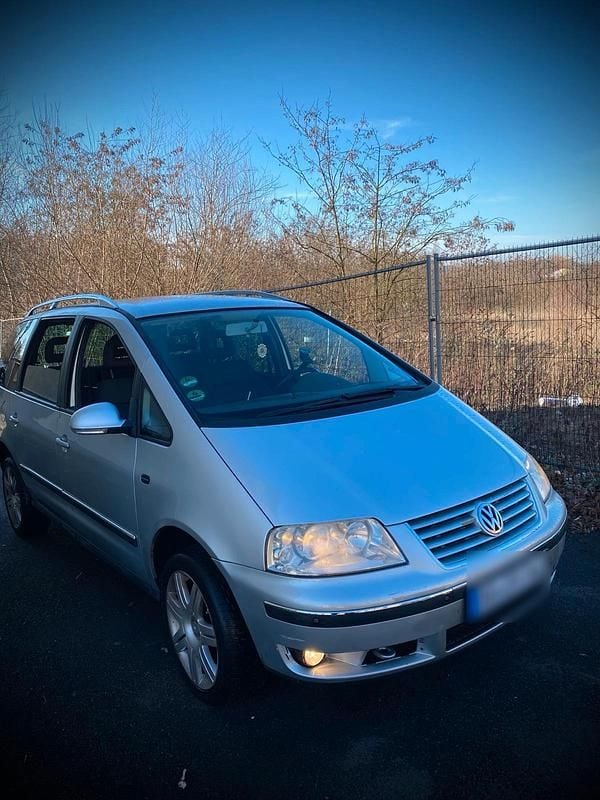 Second-hand VW Sharan 170 CP (125 kW) 2007 Gri Monovolum