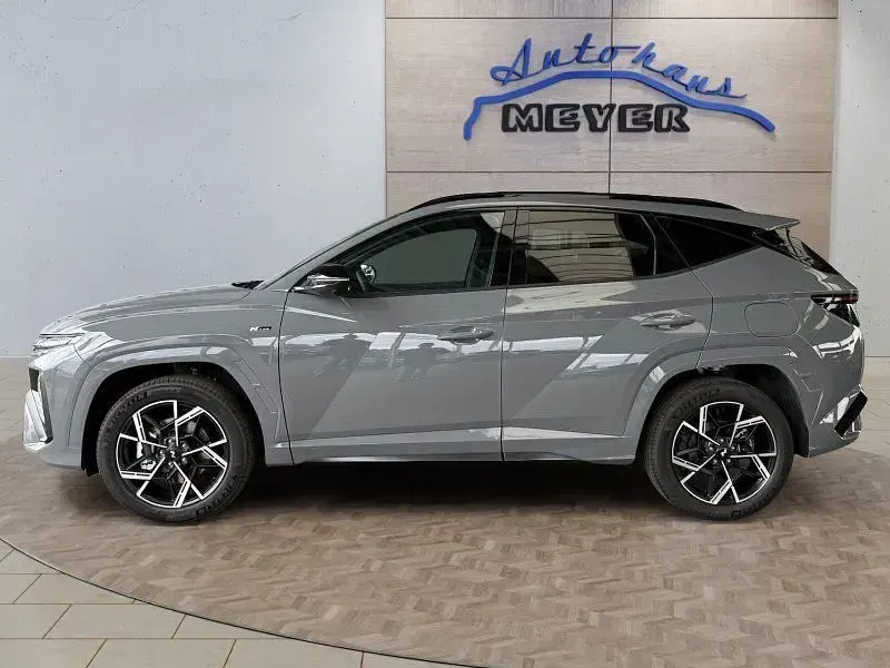 Neu Hyundai Tucson N Line 239 PS (175 kW) 2026 Ecotronic gray SUV