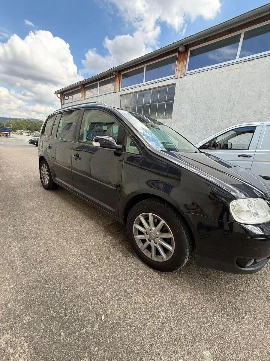 Gebraucht VW Touran Trendline 105 PS (77 kW) 2006 Schwarz Van / Kleinbus
