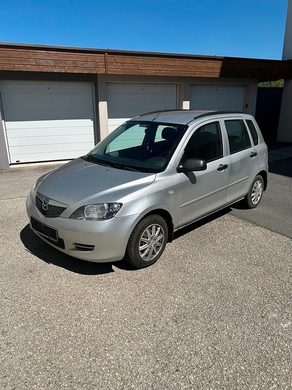 Second-hand Mazda 2 75 CP (55 kW) 2003 Argintiu Hatchback