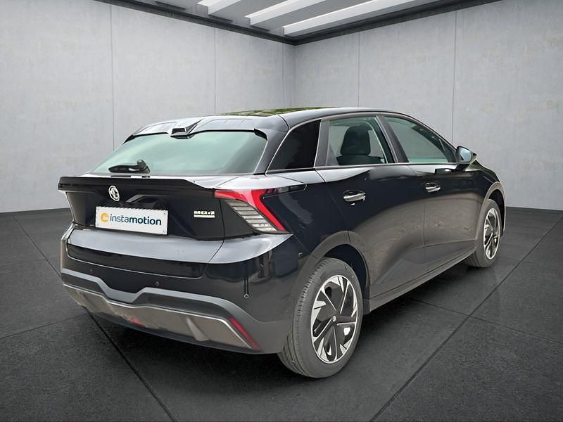 Używany MG MG4 EV 125 kW (170 KM) 2025 Czarny Hatchback